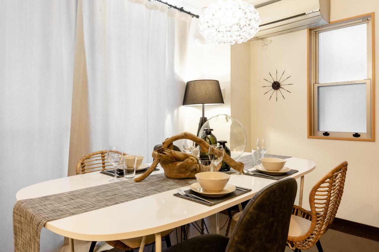 Guest House Mii โอซาก้า ภายนอก รูปภาพ